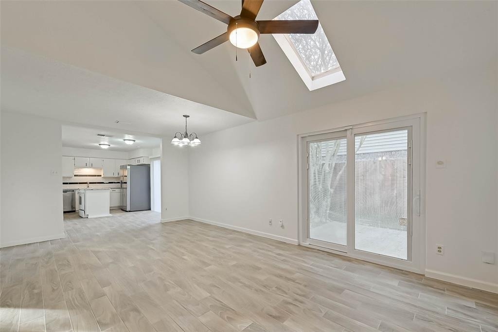 12111 Poulson Drive - Photo 11