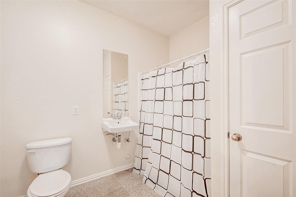 9400 Bellaire Boulevard - Photo 19