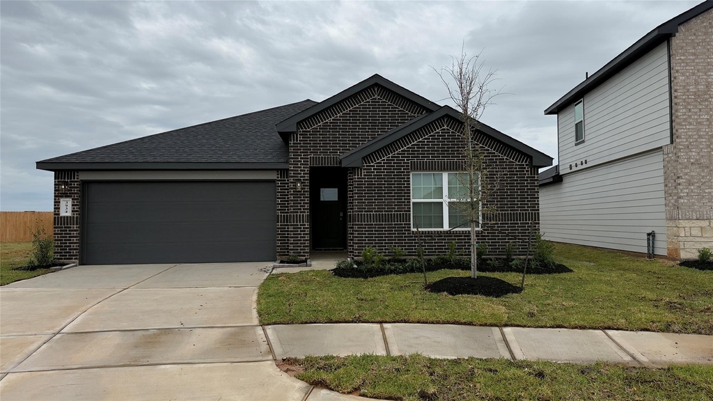 3934 Winterbourne Way - Photo 0