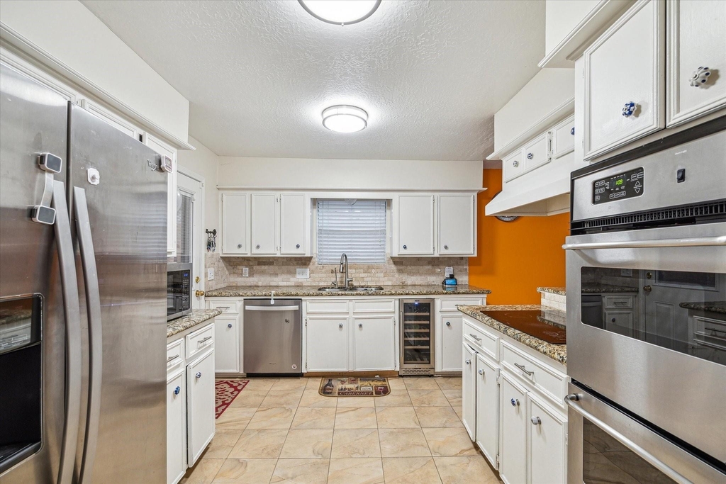 910 Coachlight Drive - Photo 7