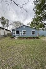 1405 Rice Street - Photo 0