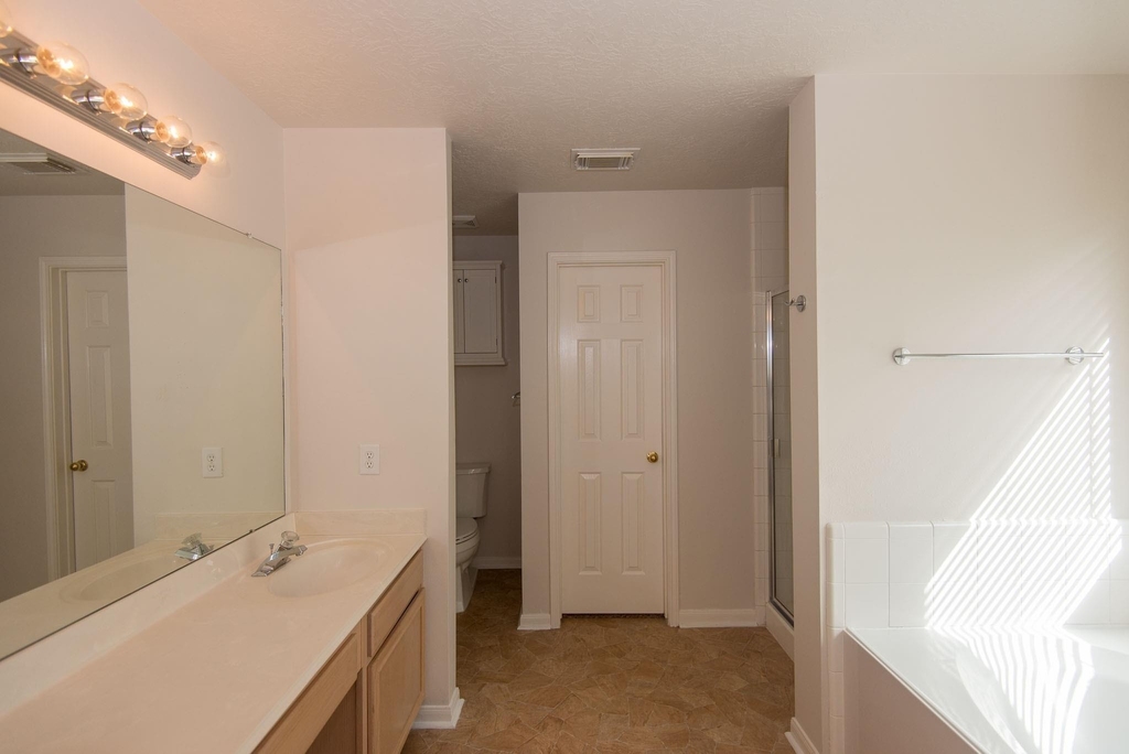 2207 Ames Street - Photo 13