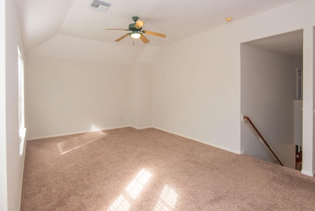 2207 Ames Street - Photo 9