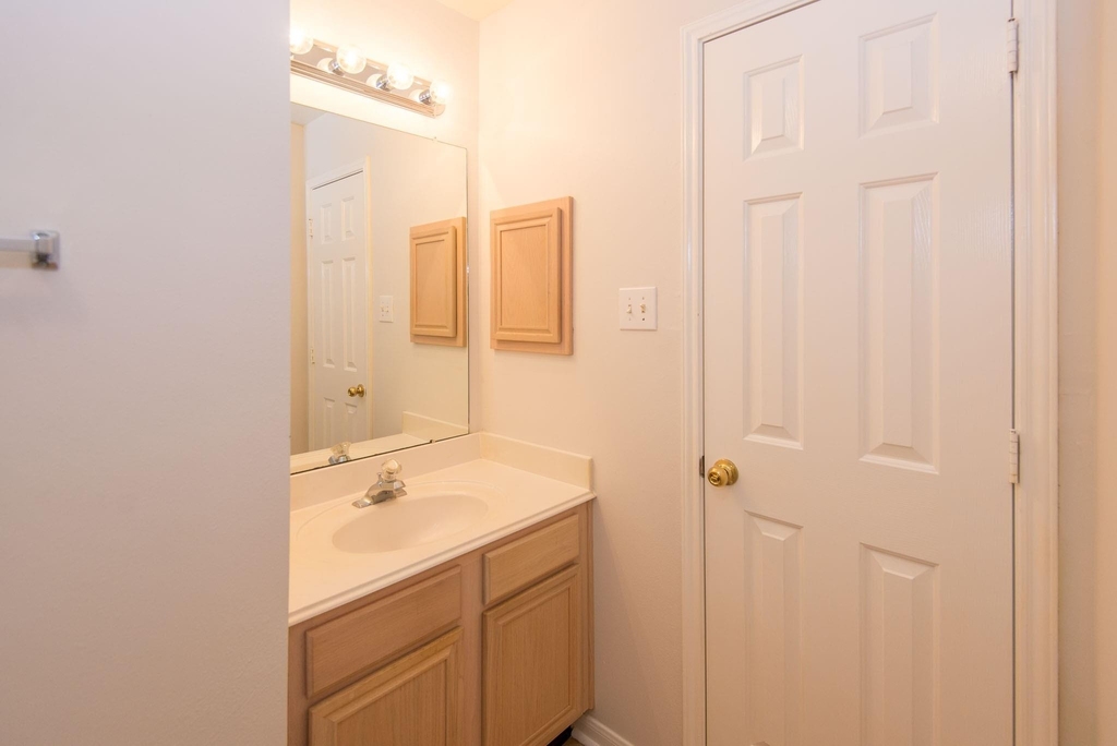 2207 Ames Street - Photo 18