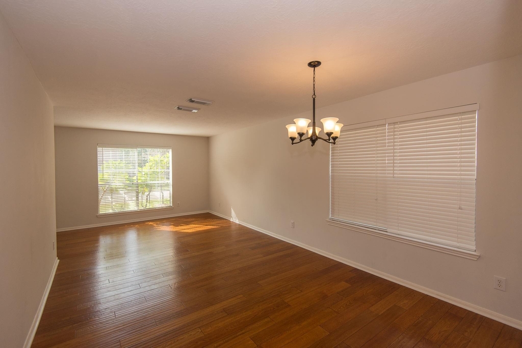2207 Ames Street - Photo 5