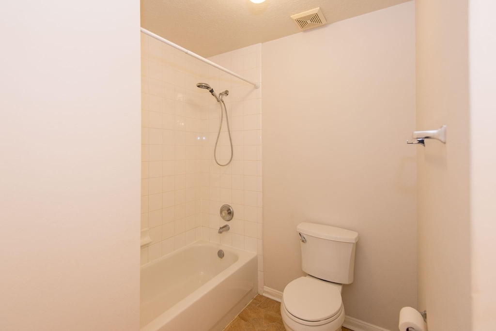 2207 Ames Street - Photo 17