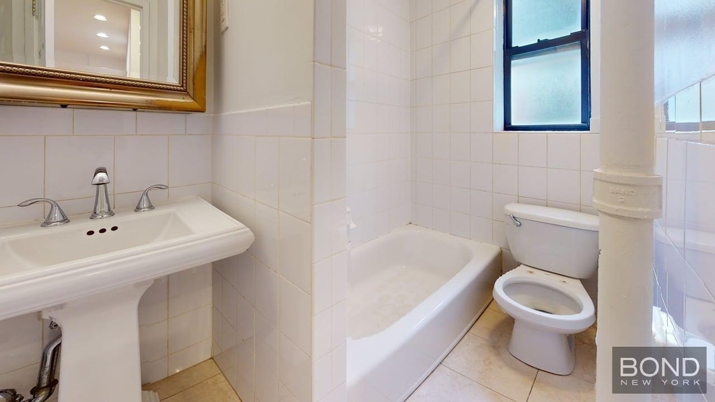 30 Charlton Street - Photo 5