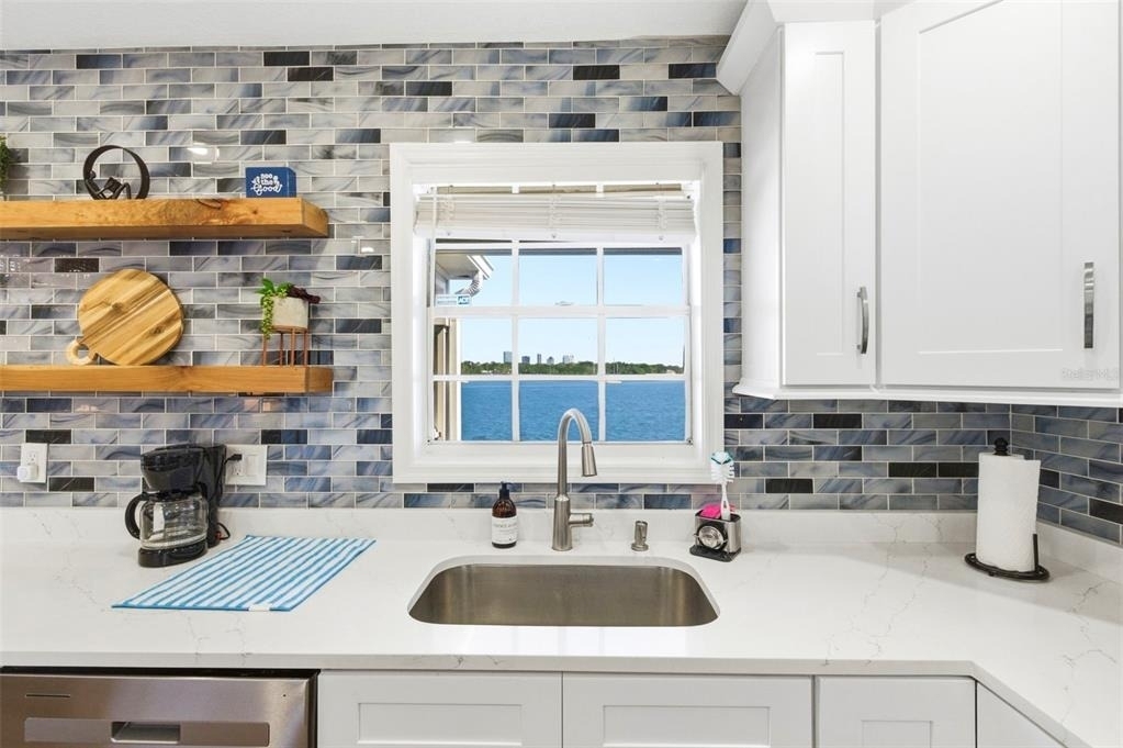 201 Pompano Drive Se - Photo 8