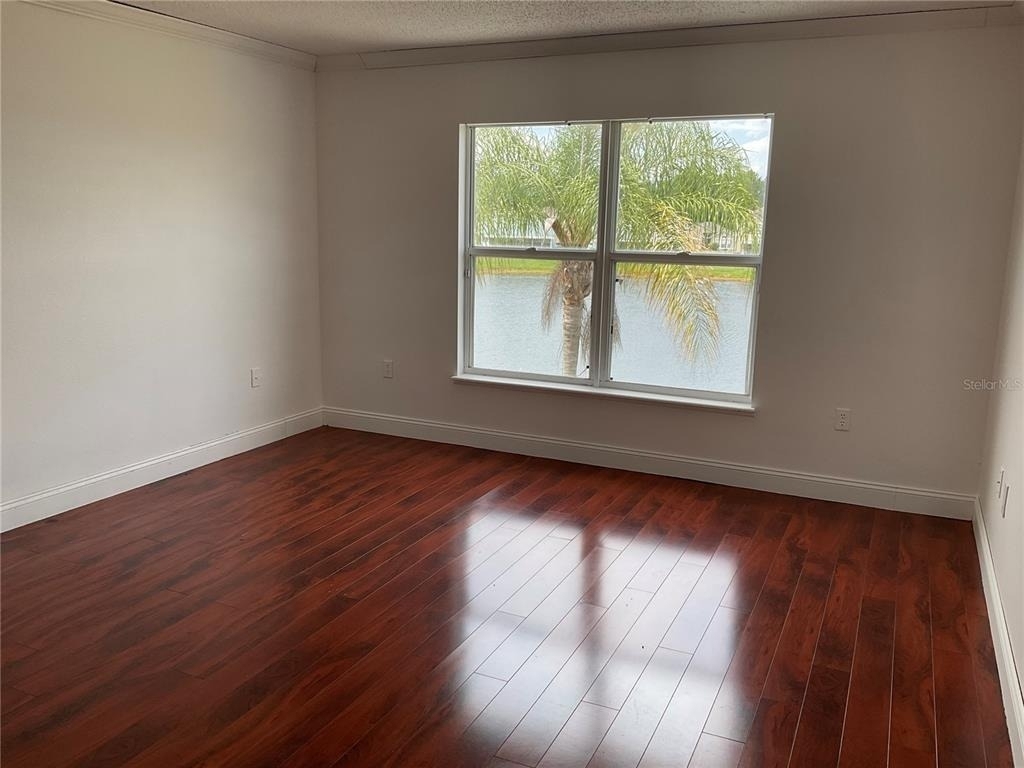 10318 Laxton Street - Photo 11