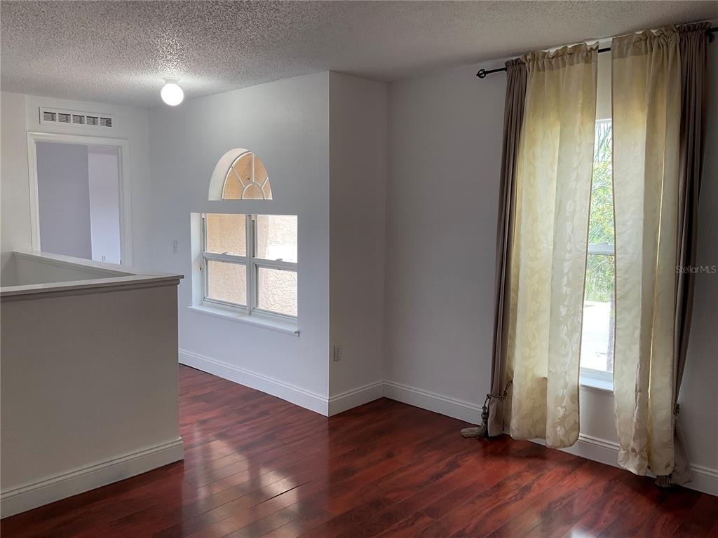 10318 Laxton Street - Photo 9