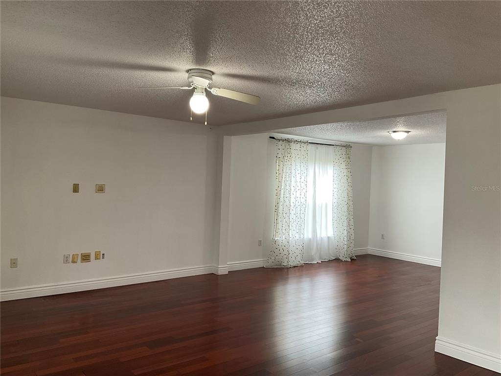 10318 Laxton Street - Photo 8