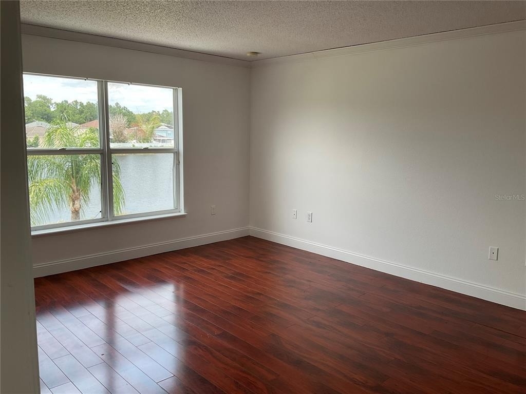 10318 Laxton Street - Photo 13