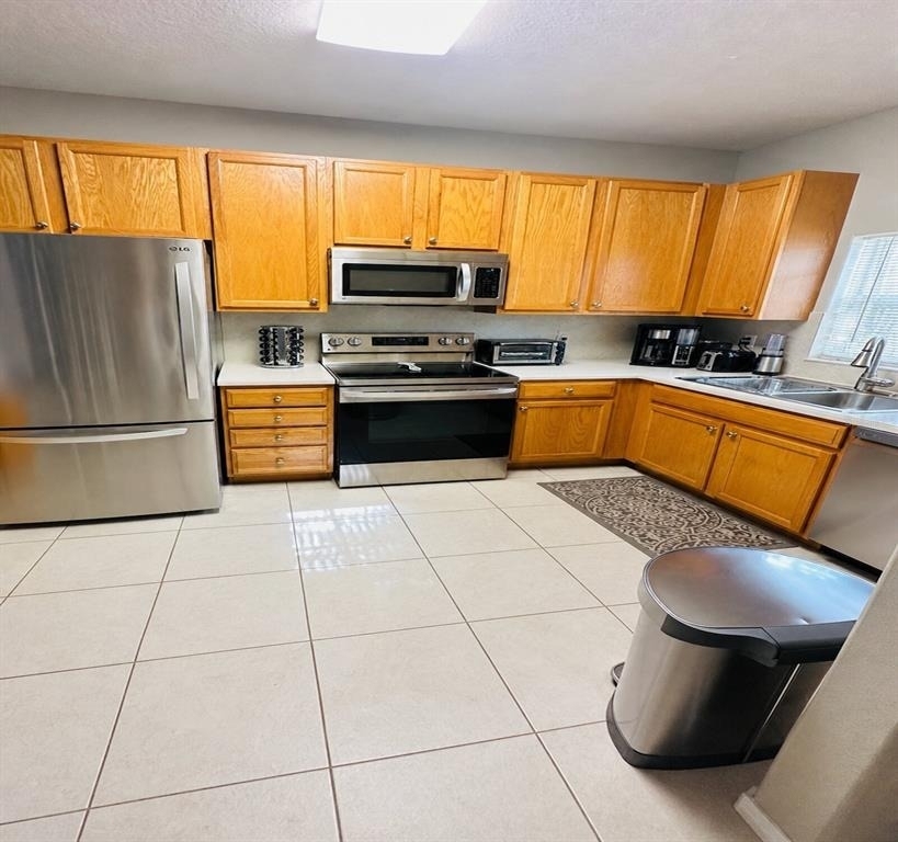 1852 77th Drive - Photo 3