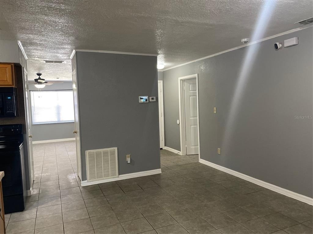 1935 W 14th Street - Photo 8