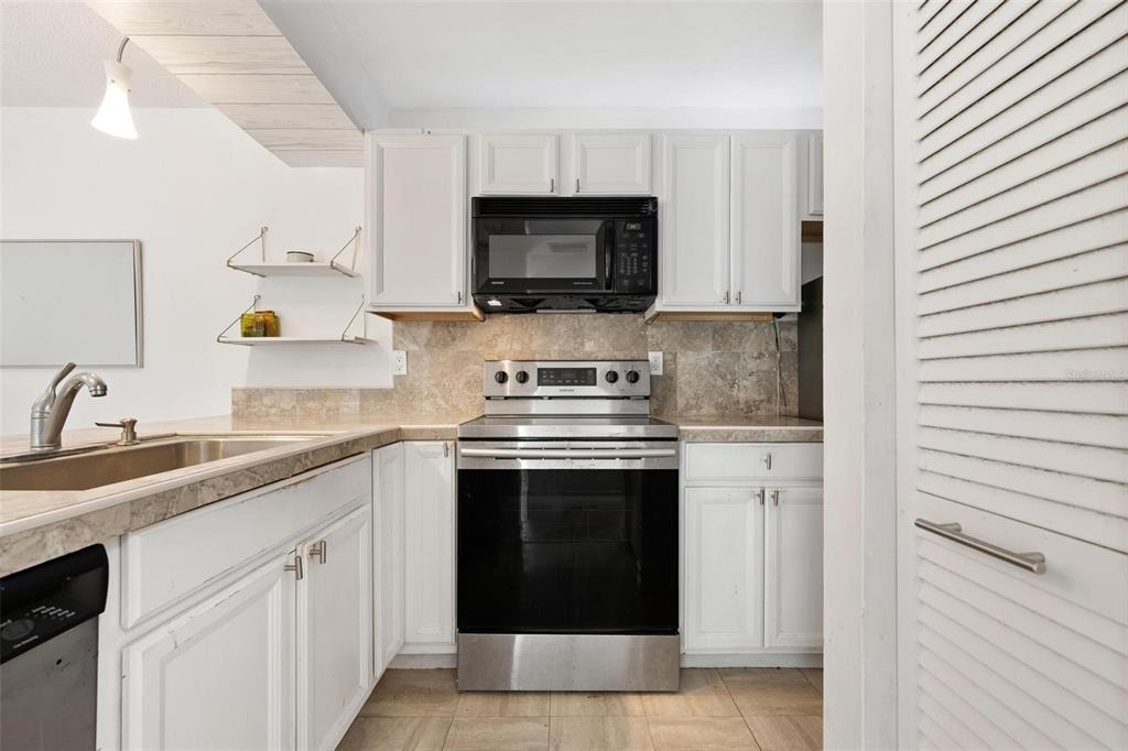 3223 Beneva Road - Photo 8