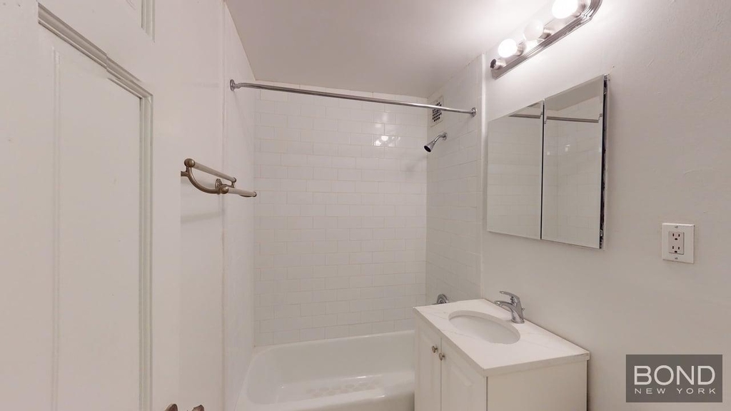 118 east 92nd street  - Photo 2