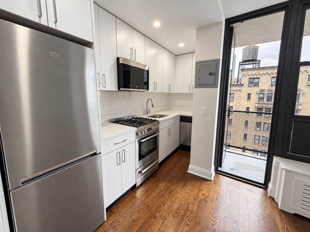 East 35th Street - Photo 2