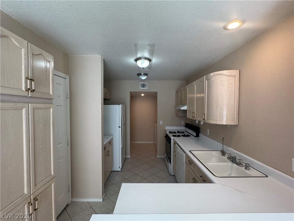 2604 Autumn Blaze Avenue - Photo 7