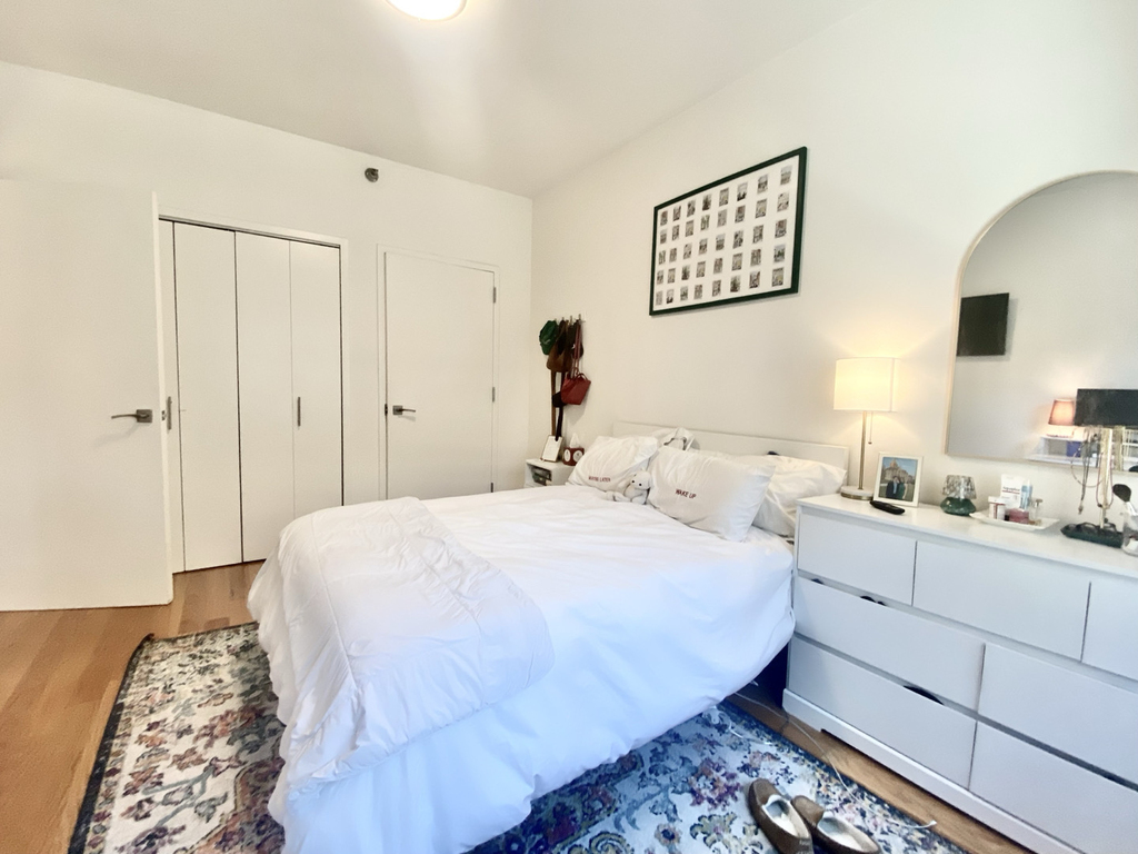 West 19th Street - Photo 5