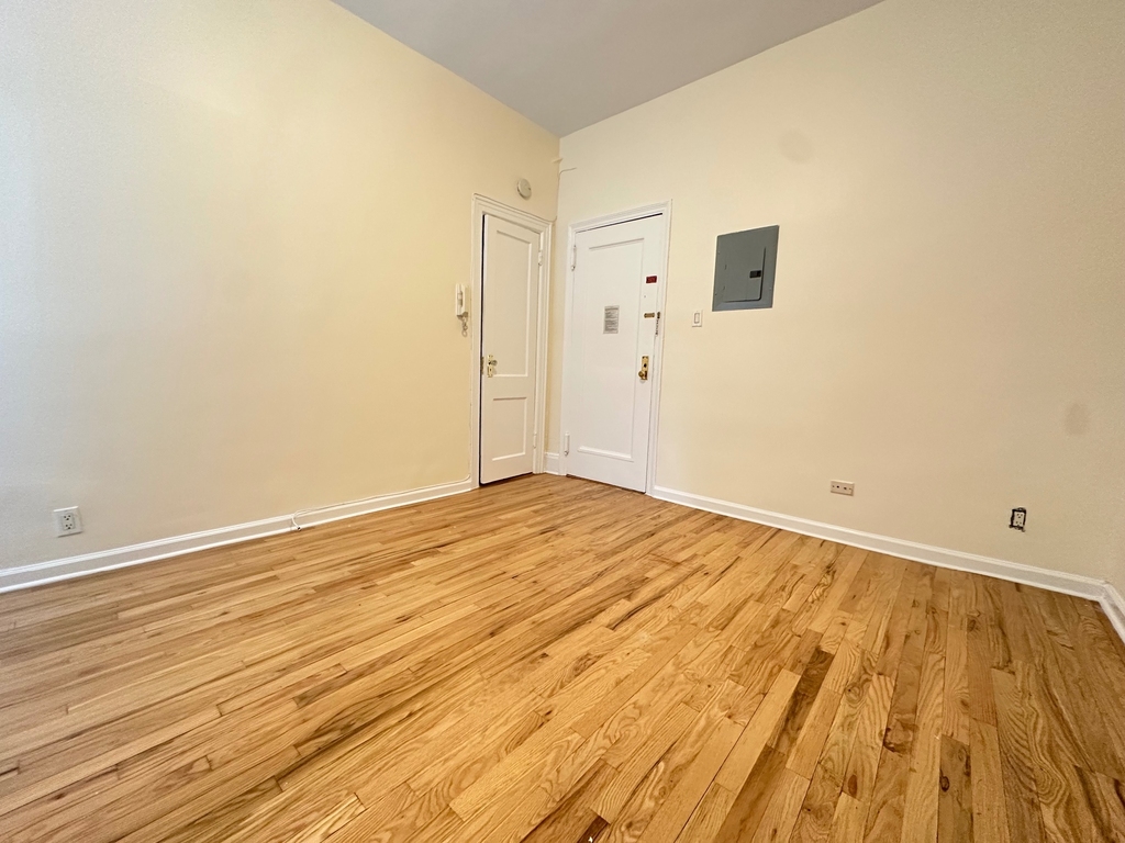 53 West 72nd Street - Photo 1