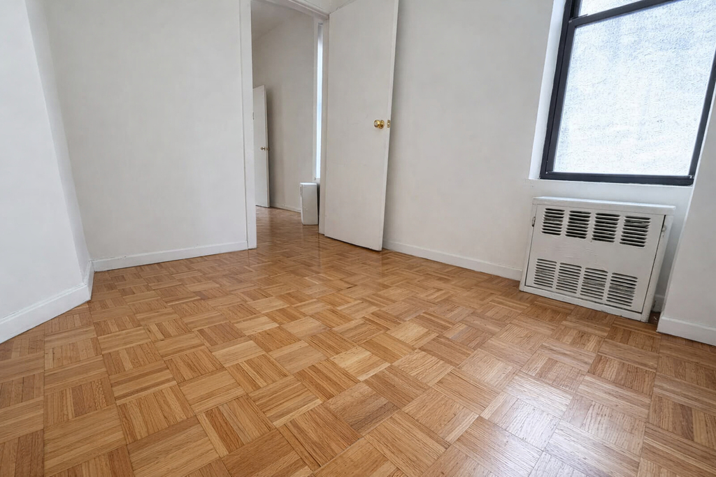 323A East 89th Street - Photo 3