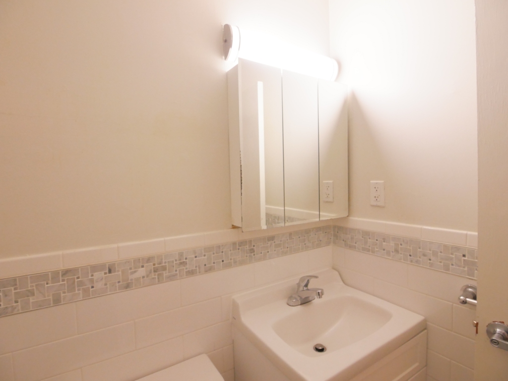 423 East 90th Street - Photo 4