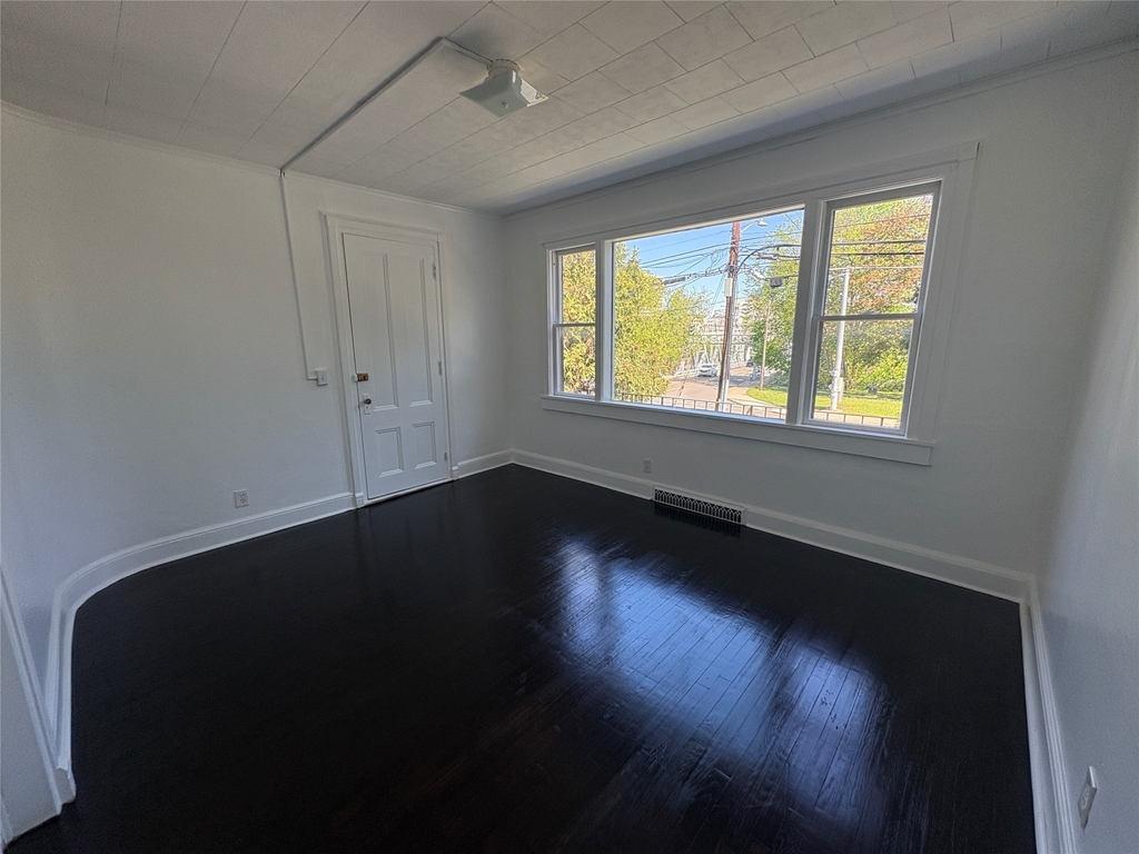 86 Conklin Ave - Photo 8