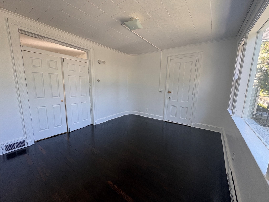 86 Conklin Ave - Photo 7