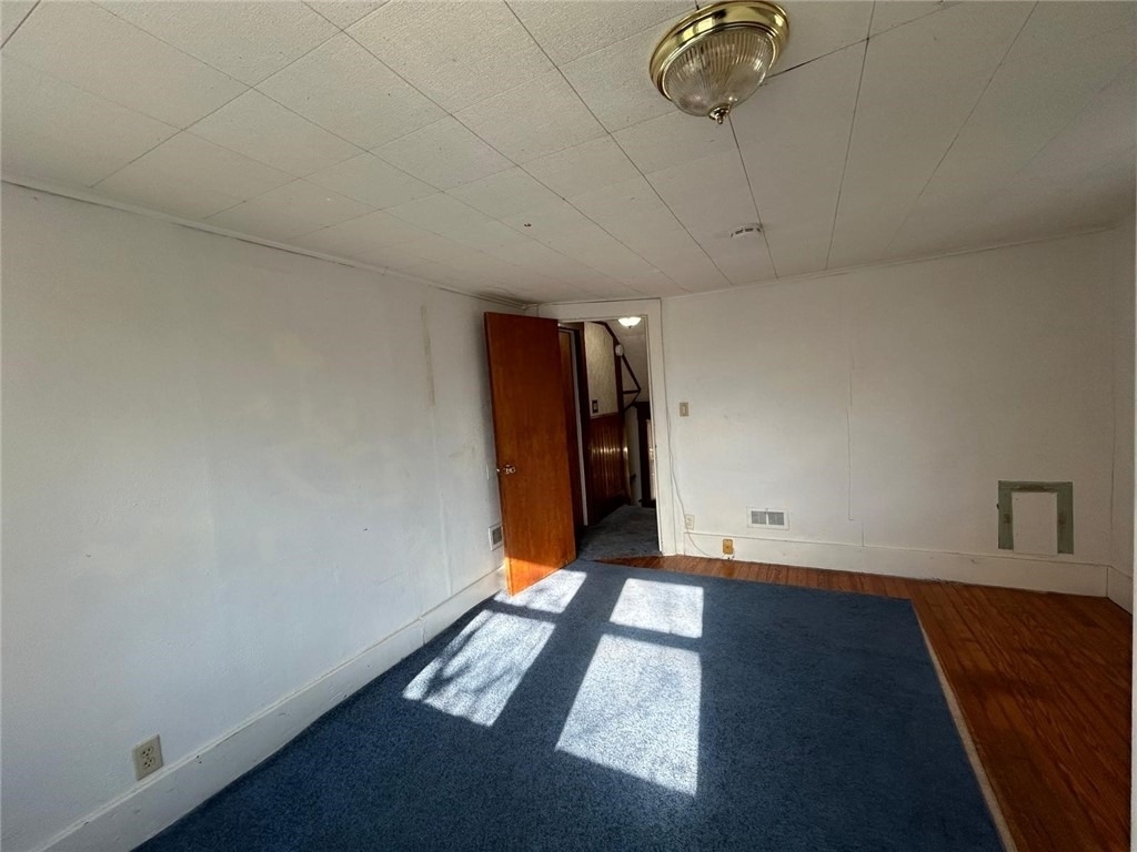125 Windsor Road - Photo 9
