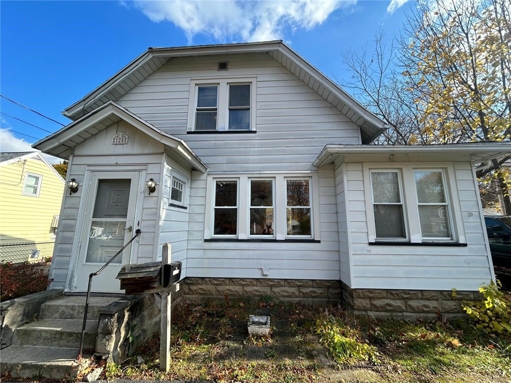 125 Windsor Road - Photo 2