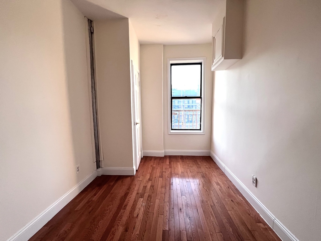101 Audubon Avenue - Photo 2