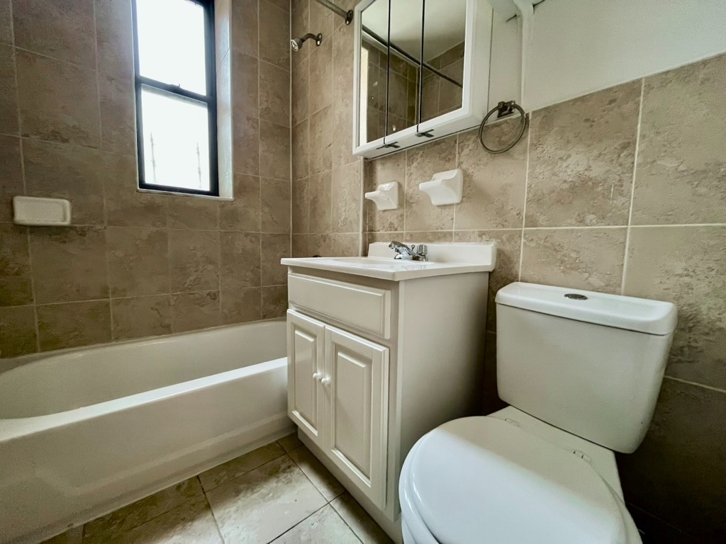 585 West 204th Street - Photo 4