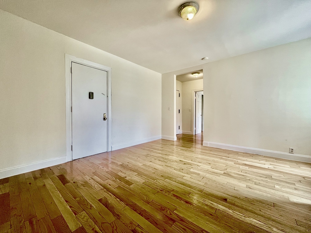 585 West 204th Street - Photo 2