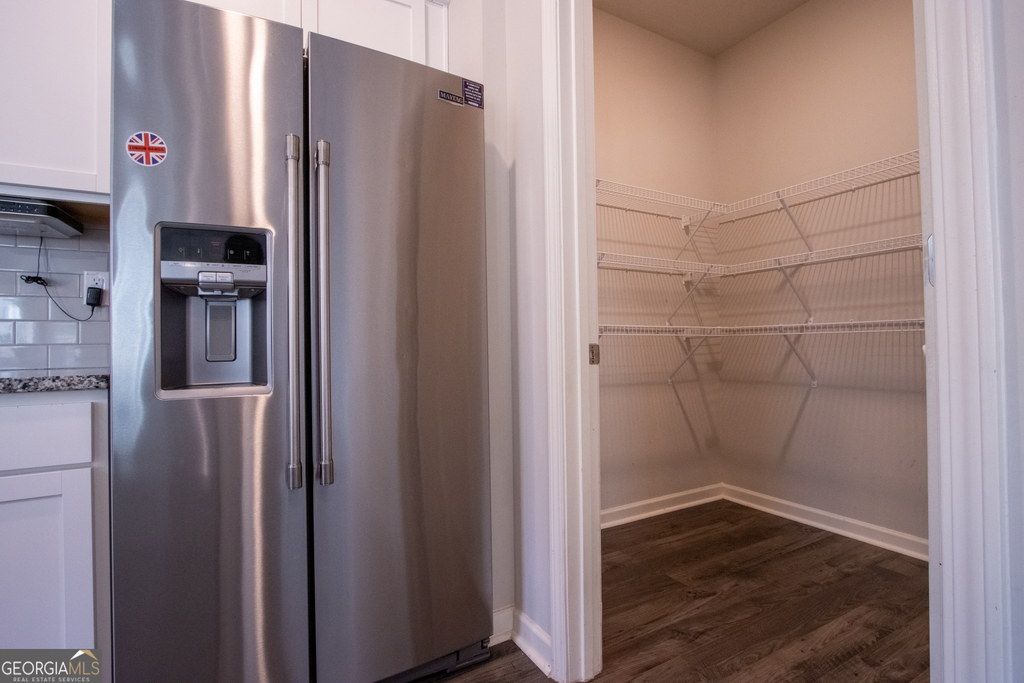 325 Park West Boulevard - Photo 7