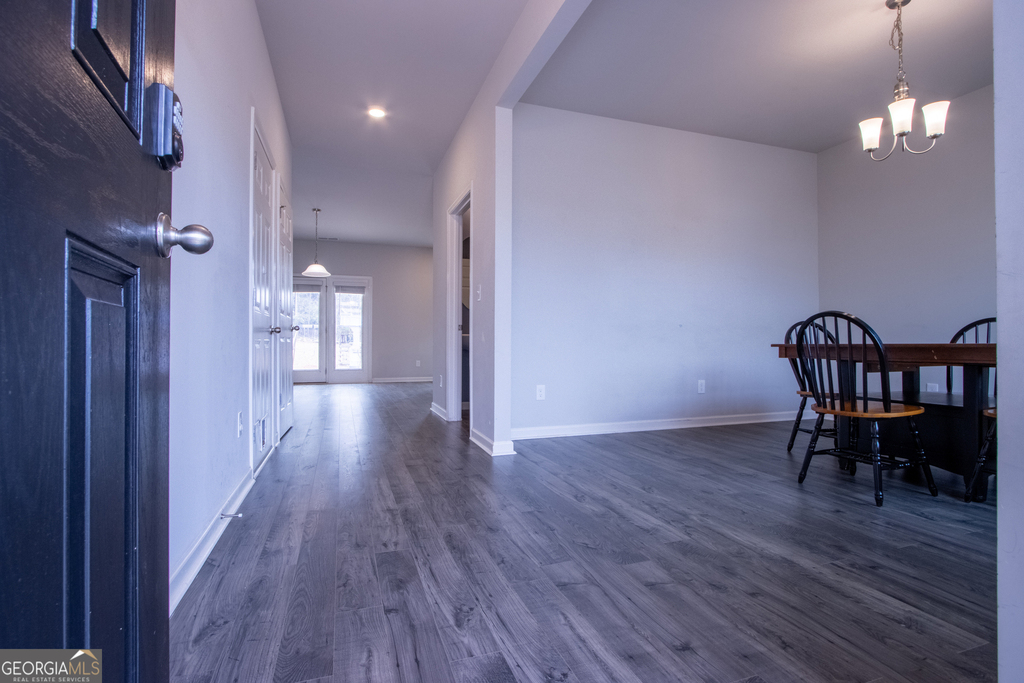 325 Park West Boulevard - Photo 2