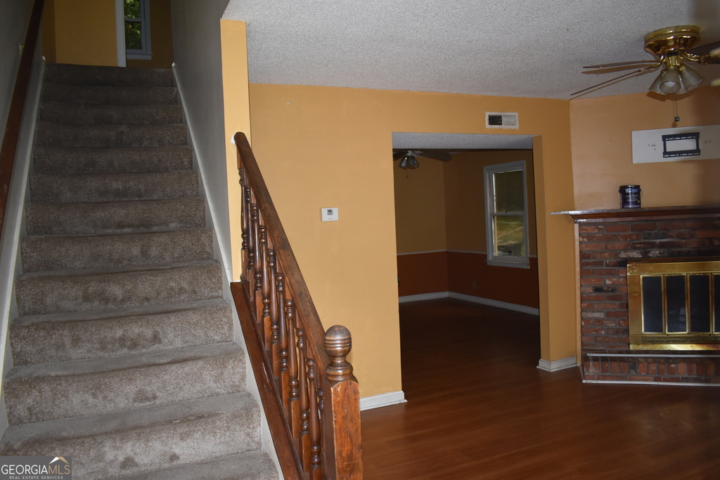 4375 Barrington Place - Photo 2