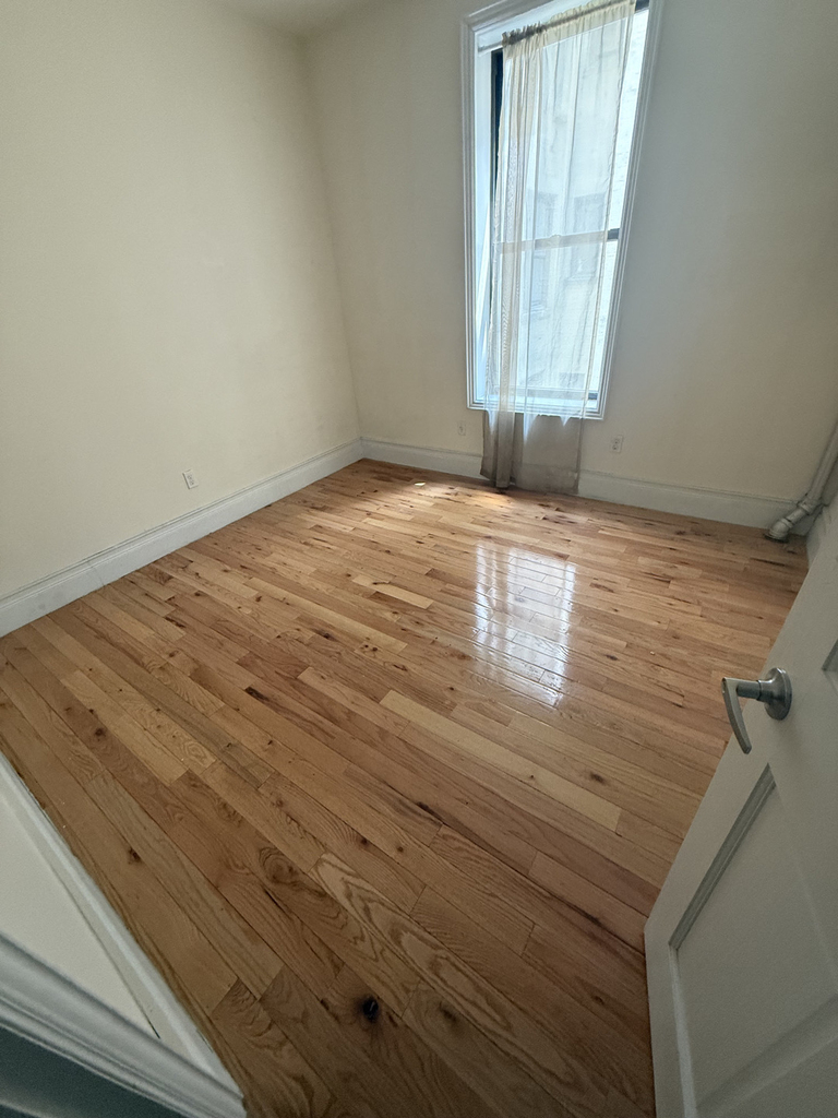 Fort Washington Avenue and W170th - Photo 5