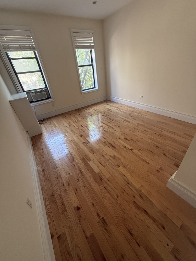 Fort Washington Avenue and W170th - Photo 1