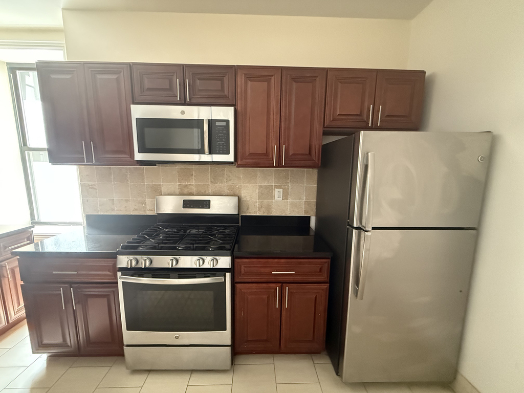 Fort Washington Avenue and W170th - Photo 11