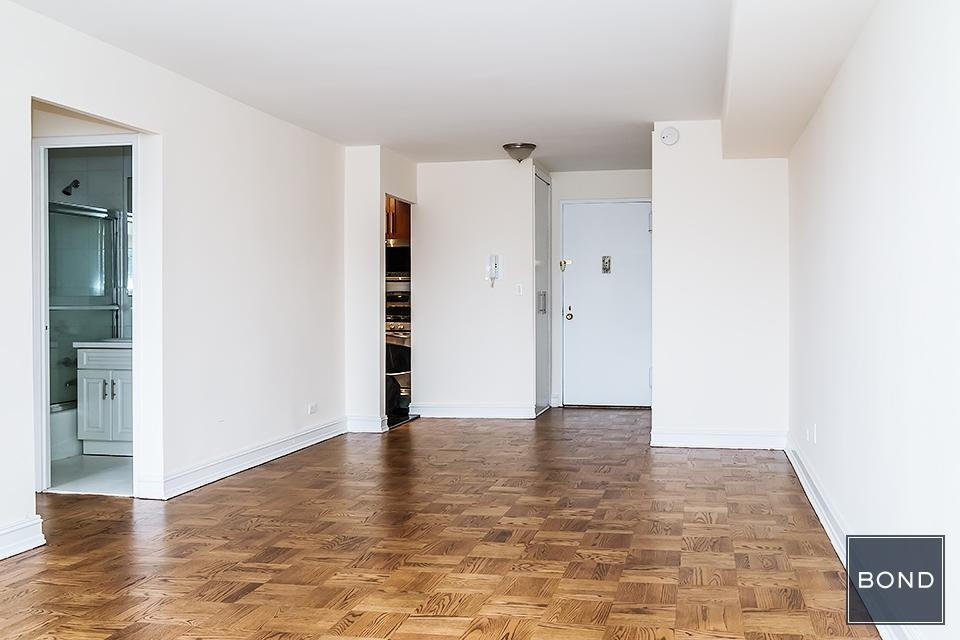 888 8th Avenue  - Photo 2