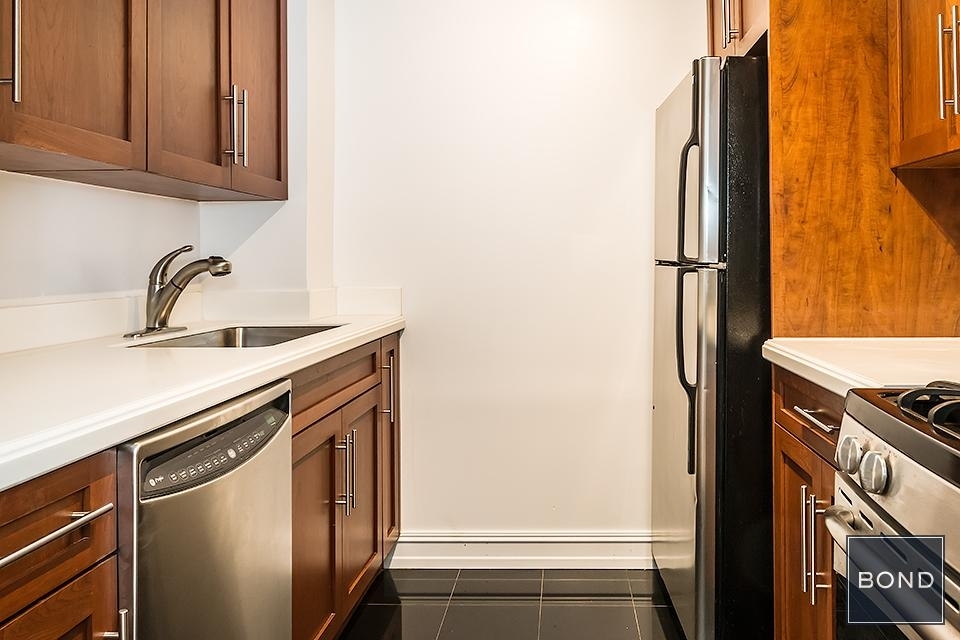 888 8th Avenue  - Photo 3