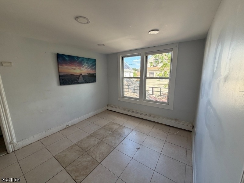 325 Stebbins Pl - Photo 1