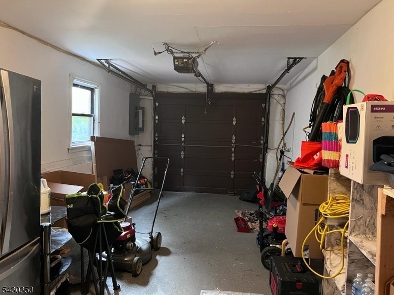 301 W Elm St - Photo 16