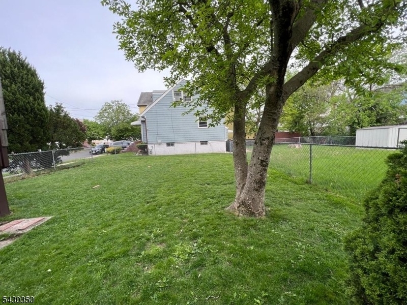 301 W Elm St - Photo 14