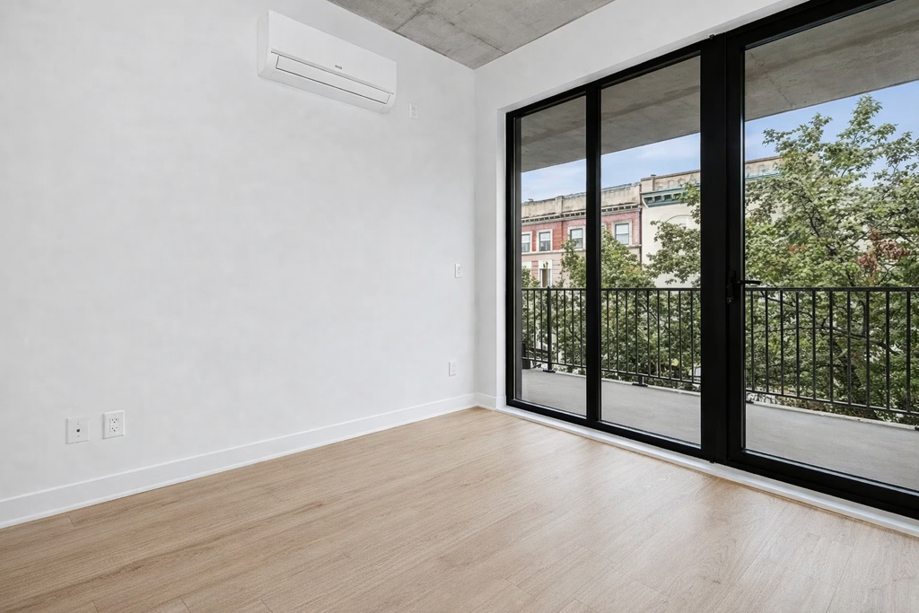 815 Flatbush Avenue - Photo 0