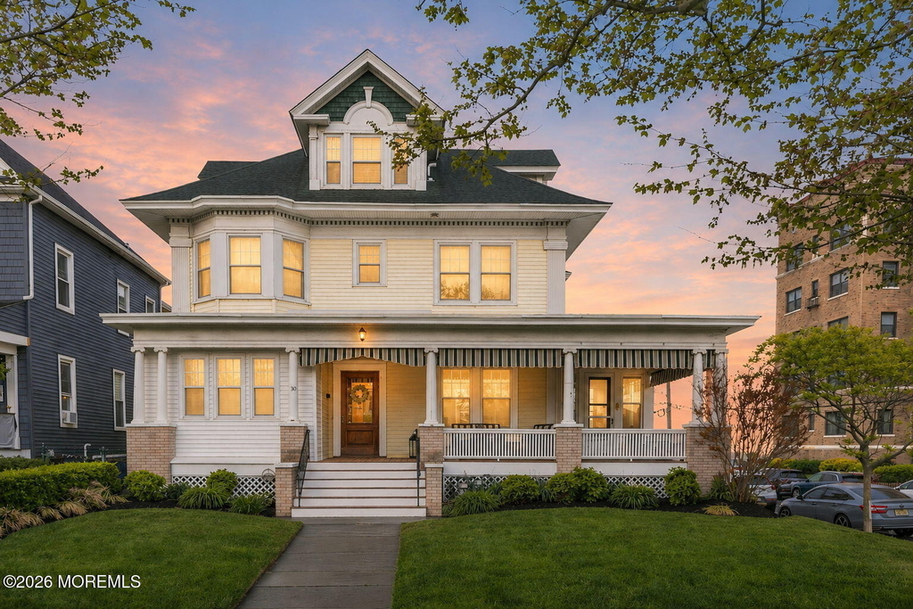 301 8th Avenue - Photo 0