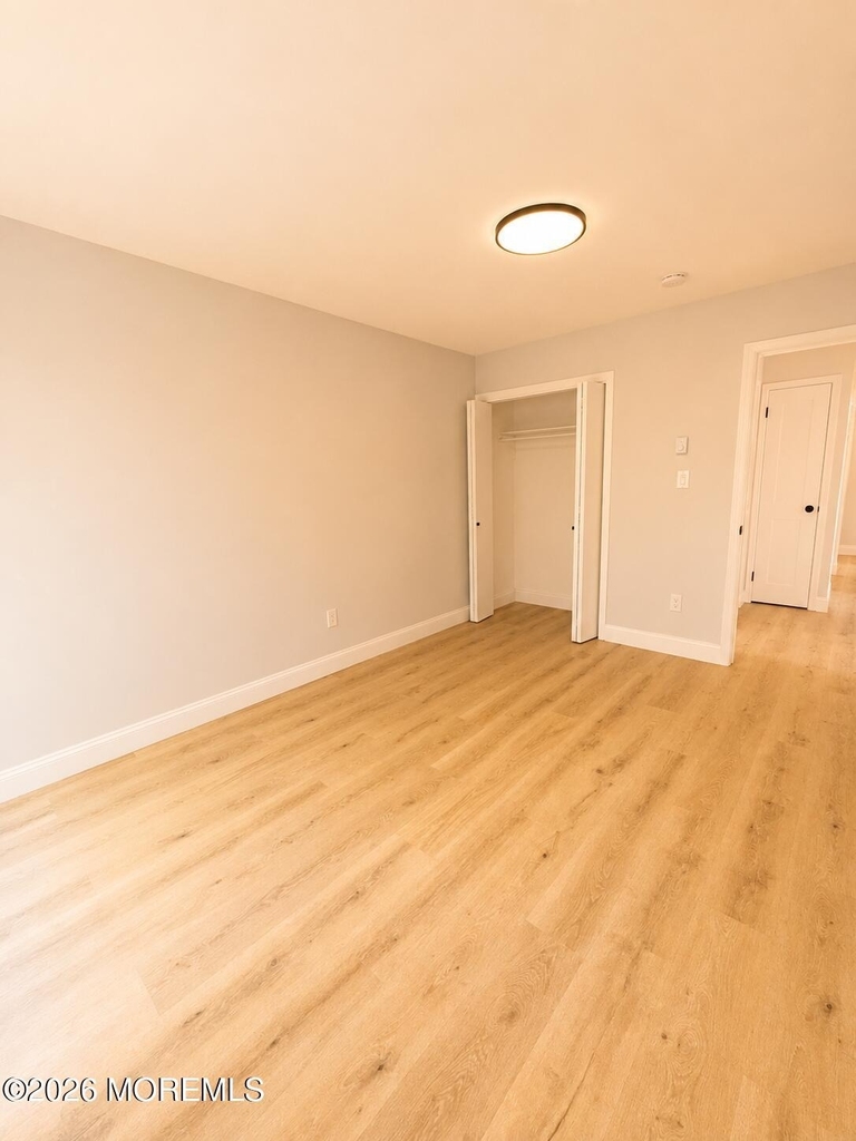 105 Amberly Drive - Photo 8
