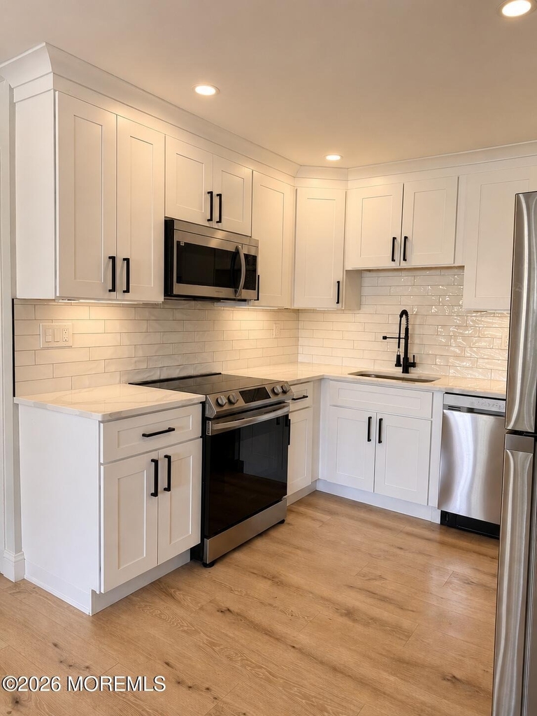 105 Amberly Drive - Photo 1