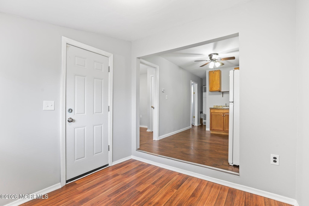 42 Center Avenue - Photo 6