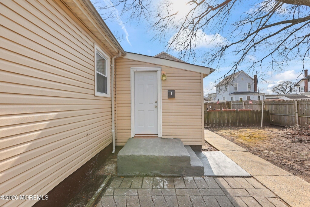 42 Center Avenue - Photo 10